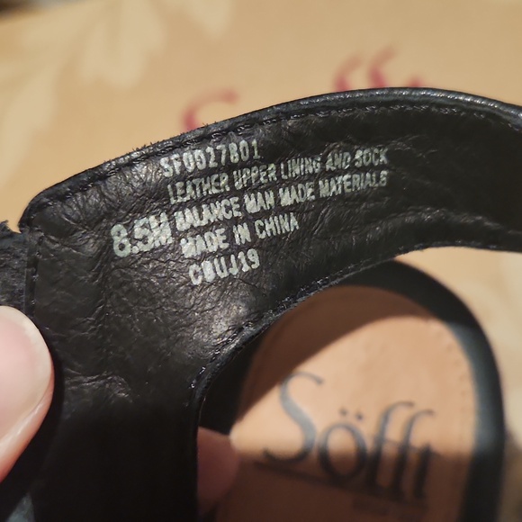 Sofft Black Sandals - Picture 7 of 7